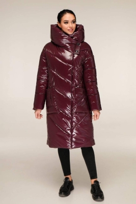 Удлиненная зимняя куртка из лаковой плащевки с объемным воротником-капюшоном с 44 по 54 размер - SvitStyle