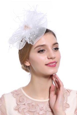 Унікальна жіноча білий капелюшок з вуаллю і брошкою А-1110 - 6179786 - SvitStyle