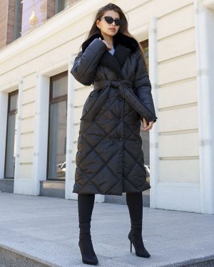 Чорне зимове стьобане пальто комір з екохутра під норку.PV318 - 8601350 - SvitStyle