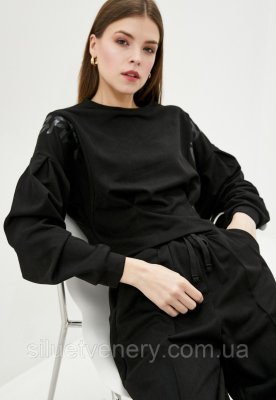Женский свитшот черного цвета из замшевого трикотажа - SvitStyle