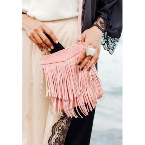 Шкіряна жіноча сумка з бахромою міні-кроссбоді Fleco рожева - SvitStyle
