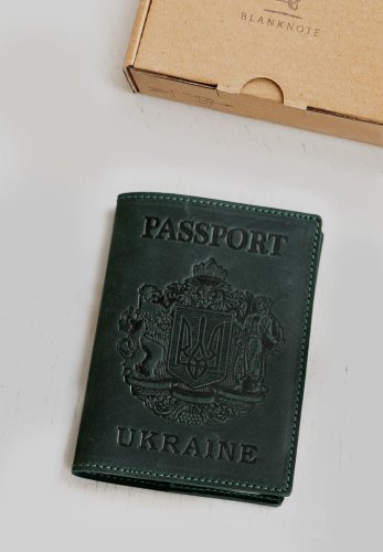 Шкіряна обкладинка для паспорта з українським гербом зелена - SvitStyle