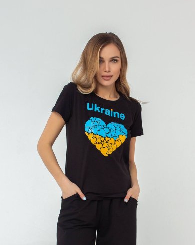 Патриотическая женская футболка с накатом - SvitStyle