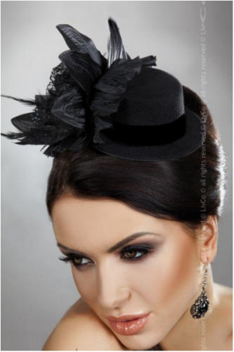 Чорна капелюшок з пірям - SvitStyle