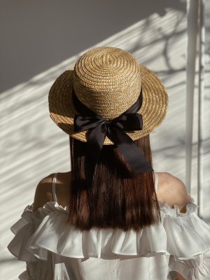 Канотьє капелюшок жіночий солом'яний літній стильний універсальний бежевий з чорною стрічкою - SvitStyle
