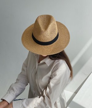 Капелюх солом'яний D.Hats федора з чорною стрічкою колір коричневий - 8614122 - SvitStyle