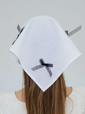 Жіноча косинка з бантиками з льону D.Hats біла - 8614340 - SvitStyle