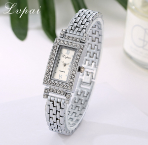 Наручные часы женские с серебристым ремешком и кристаллами код 290 - SvitStyle