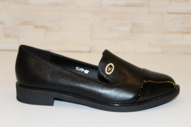 Туфлі жіночі чорні на маленькому каблуці Т807 - SvitStyle