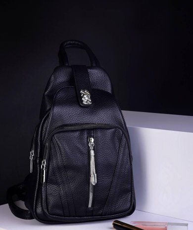 Рюкзак жіночий чорний код 7-6686 - SvitStyle