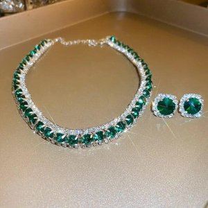 Набір прикрас жіночі сережки та намисто із зеленим камінням код 2292 - 8612669 - SvitStyle