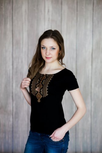 Жіноча чорна вишита футболка в українському стилі Гуцулка (коричнева вишивка) S - SvitStyle