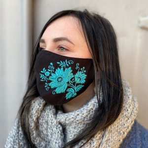 Захисна маска з вишивкою "Квіткова"  - SvitStyle