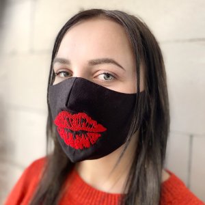 Захисна маска з вишивкою "Помада" чорна - 7249285 - SvitStyle