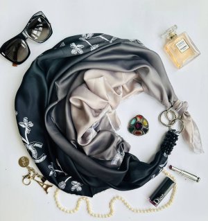 Дизайнерська хустка "Блек Баккара" від бренду MyScarf, Преміум коллекція - 8594963 - SvitStyle