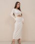 Молочна фактурна сукня з вирізом (2)