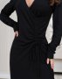 Чорна сукня з глибоким декольте (4)