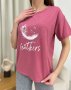 Темно-рожева вільна футболка з принтом (4)