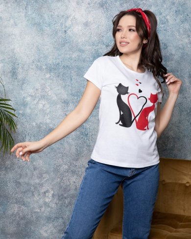Bonita Біла трикотажна футболка з котячим принтом 27831-01 - SvitStyle