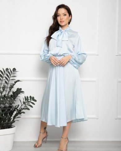 Bonita Голубое шелковое приталенное платье с бантом 28075-01 - SvitStyle
