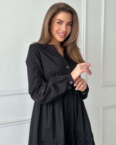 Чорна бавовняна сукня з мереживними вставками - 38677-01 - SvitStyle