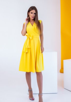 Жовта приталена сукня на запах - 8542034 - SvitStyle