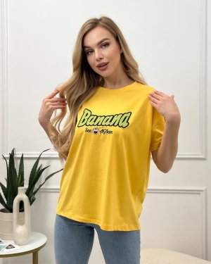 Жовта оверсайз футболка з нашивками - SvitStyle