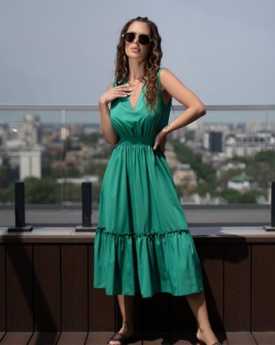 Зелена сукня з V-подібними вирізами - SvitStyle