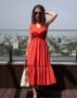 Червона сукня з V-подібними вирізами (1)