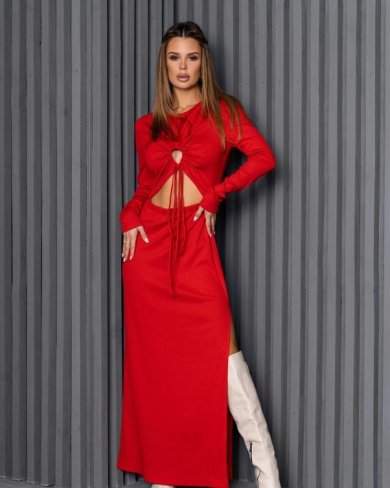 Червона трикотажна сукня з вирізами - SvitStyle