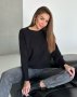 Чорний ангоровий светр із подовженими манжетами (1)