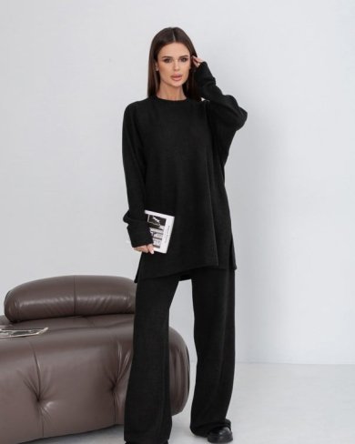 Чорний ангоровий костюм з кофтою та широкими штанами - SvitStyle
