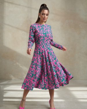 Зелено-рожева приталена сукня з квітковим принтом - 8615855 - SvitStyle
