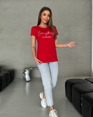 Червона трикотажна футболка з написом - SvitStyle