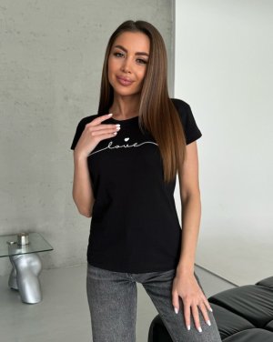 Бавовняна чорна футболка з написом - 8615935 - SvitStyle