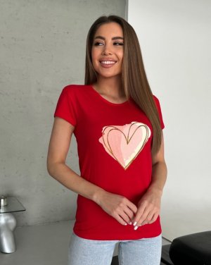 Червона трикотажна футболка з великим серцем - 8615958 - SvitStyle