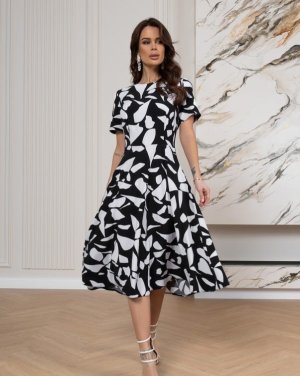 Чорно-біла приталена сукня з короткими рукавами - 8616000 - SvitStyle
