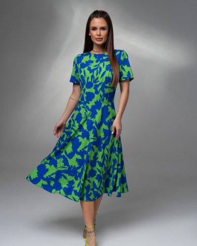 Зелена приталена сукня з синім принтом - SvitStyle